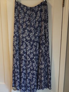 Arizona Jean Company Navy & White Floral Tiered Maxi Skirt